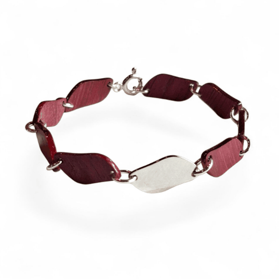 Duurzame armband van resthout purperhart met subtiele zilveren details
