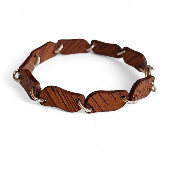 Armband van merbau en zilver met warme roodbruine houtkleur